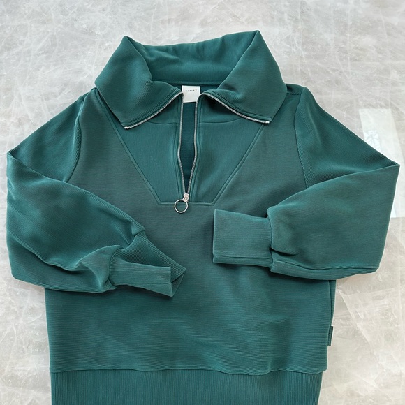 Varley Tops - Varley Vine Half Zip Pullover Conifer Green XL (Like New)
